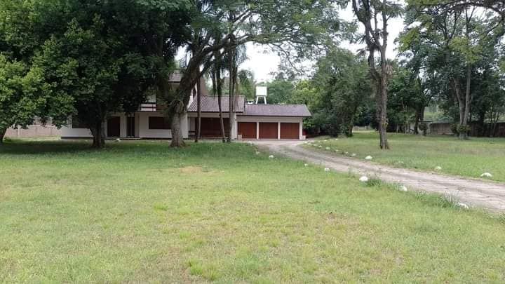 Casa de alto padrão em Portão