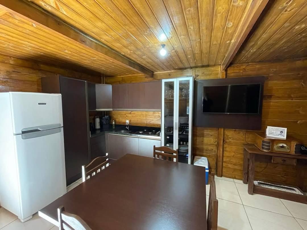 Chácara em Portão com Casa e Cabana