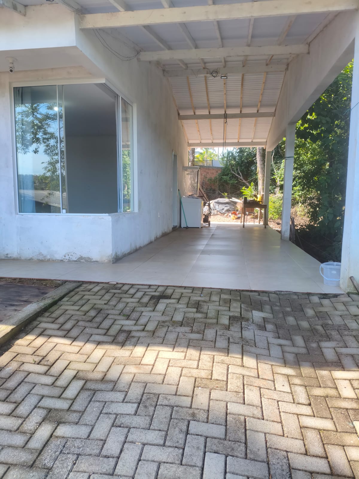 Terreno com duas casas em Portão