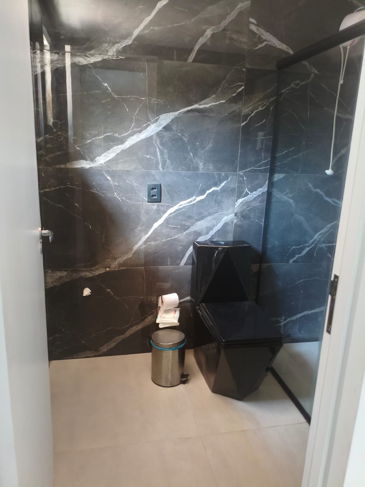 Terreno com duas casas em Portão