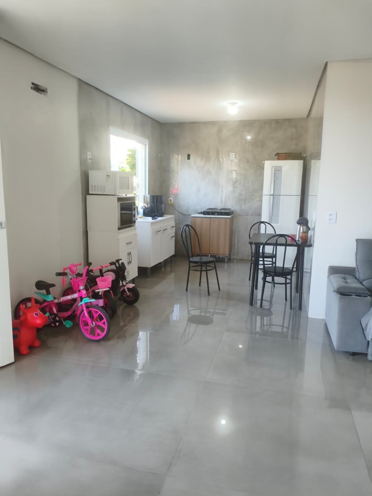 Terreno com duas casas em Portão