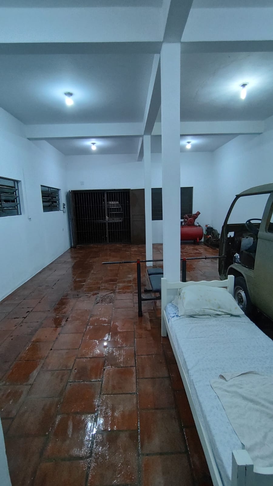 Casa com sala comercial em São Leopoldo